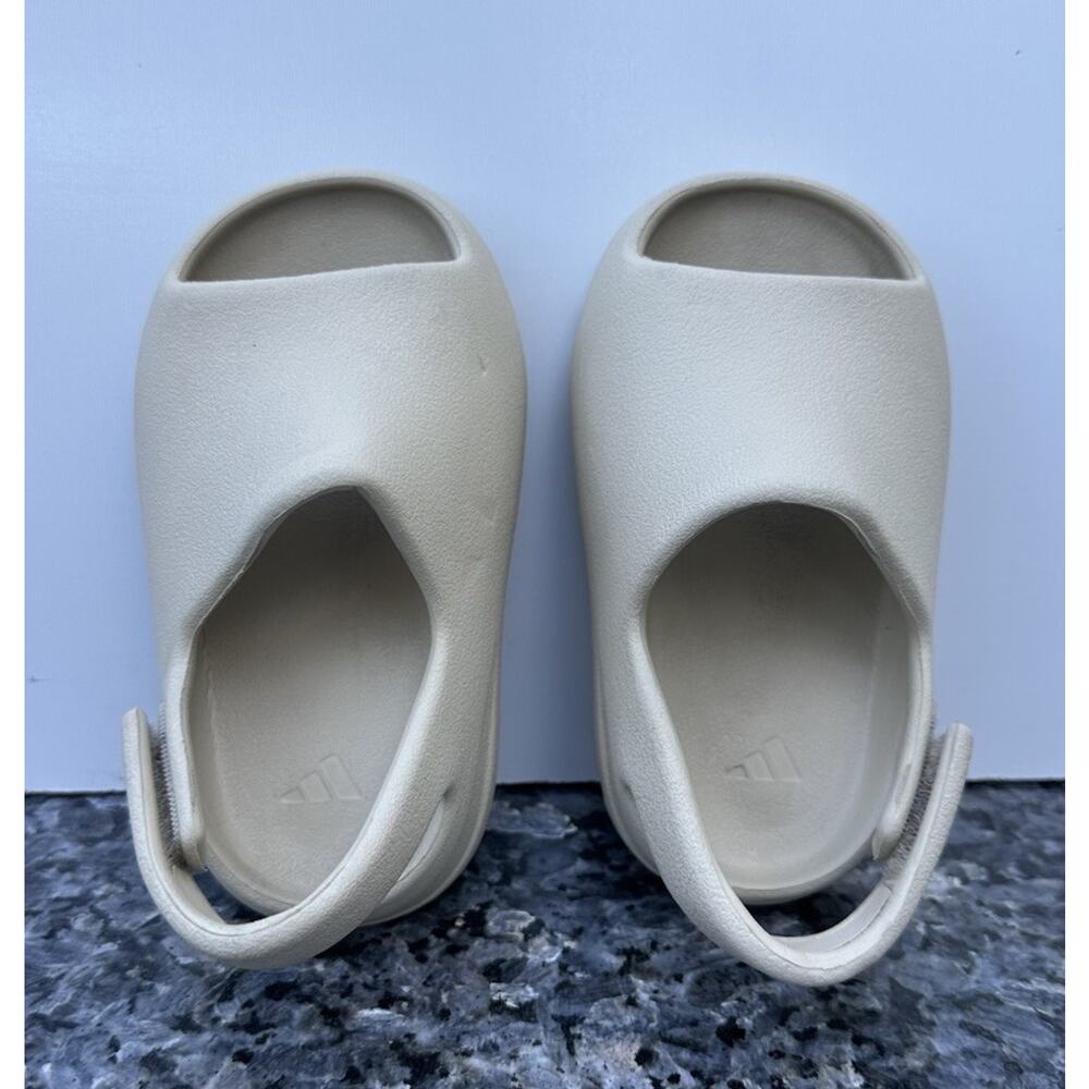 Adidas Yeezy Slide Bone Infant Size 6K BABY INFANT SLIDES Kanye